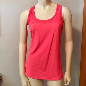 Gap fit H back athletic tank.